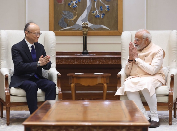 એડીબી ના અધ્યક્ષ, મસાતો કાંડા સાથે પ્રધાનમંત્રી મોદીની મુલાકાત