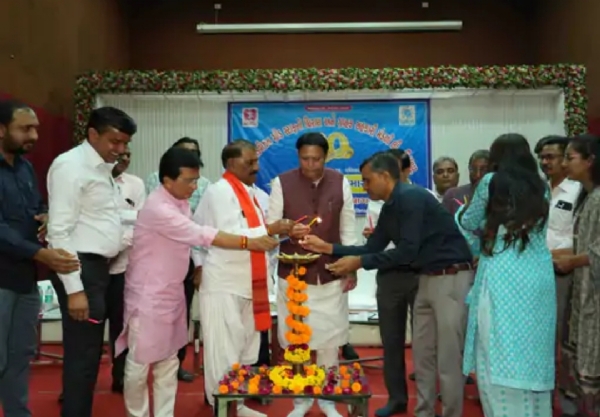સિદ્ધપુરમાં ગ્રીડ સ્ટાફની ધિરાણ અને ગ્રાહક સહકારી મંડળી લિમિટેડનો સુવર્ણ જયંતિ સમારોહ