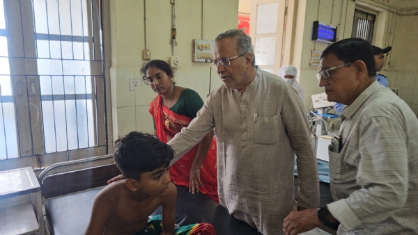 ઇજાગ્રસ્તોની મુલાકાતે રાજકીય મહાનુભાવો