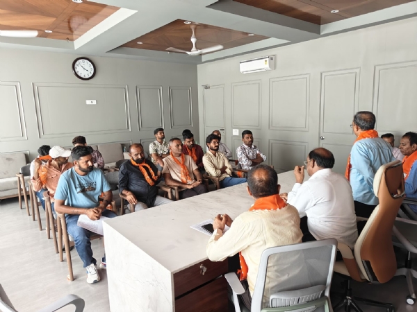 પોરબંદર બીજેપી દ્વારા શક્તિકેન્દ્રના સંયોજકોની બેઠક યોજાઈ.