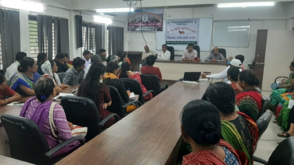 અમદાવાદના ખેડૂત તાલીમ કેન્દ્ર ખાતે કાર્યક્રમ યોજાયો