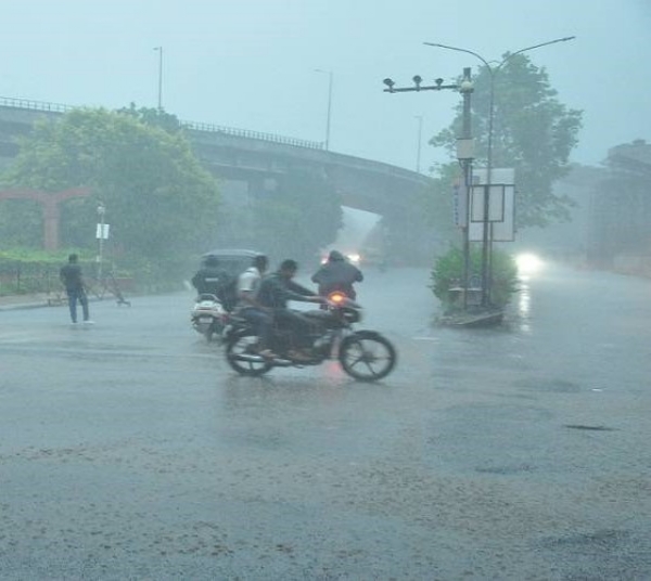 surat rain