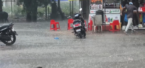 પ્રાચી અને આસપાસ ના ગામોમાં વરસાદ