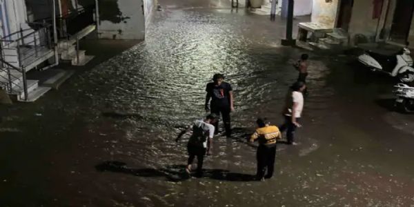પાટણમાં ધોધમાર વરસાદ, ગરમીમાંથી રાહત