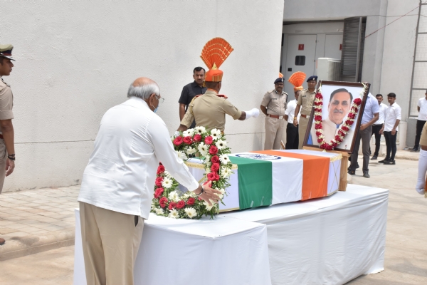 ગાર્ડ ઓફ ઓનર આપી સન્માન અપાયું