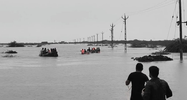 24 નાગરિકોને પીપાવાવ કોસ્ટ ગાર્ડ દ્વારા રેસ્ક્યુ
