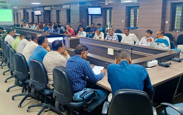 ચૂંટણી માટેની કામગીરીની સમીક્ષા