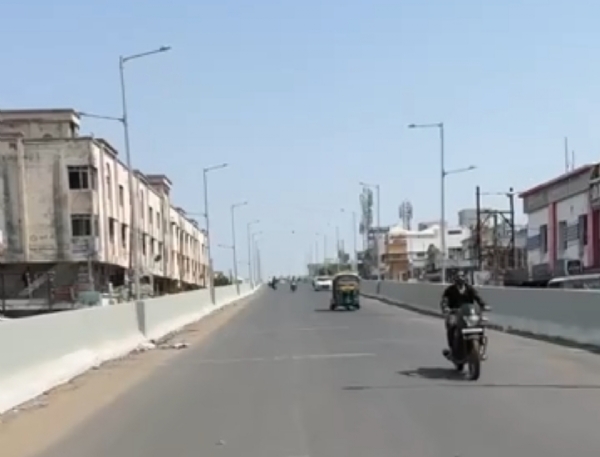 પાટણમા રાજમહેલ રોડ પર નવનિર્મિત રેલવે ઓવરબ્રીજ પર  વીજ જોડાણની માંગ