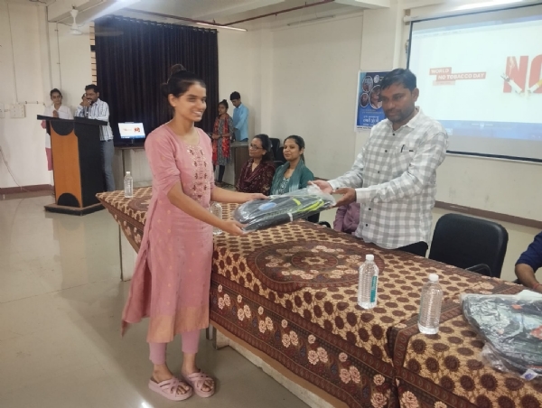 પોરબંદર ખાતે વિશ્વ તમાકુ નિષેધ દિનની ઉજવણી કરાઈ.