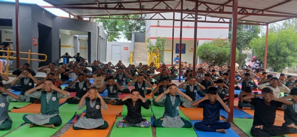 કુછડી પ્રાથમિક શાળા ખાતે યોગ પ્રોટોકોલ શિબિર યોજાઈ.