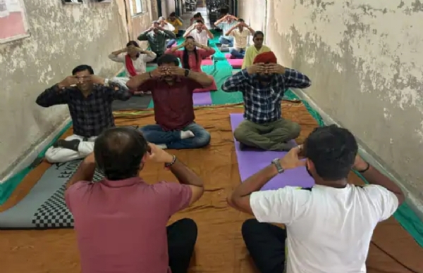 હારીજ કૉલેજમાં યોગ દિવસની ઉત્સાહભેર ઉજવણી હારીજ કૉલેજમાં યોગ દિવસની ઉત્સાહભેર ઉજવણી