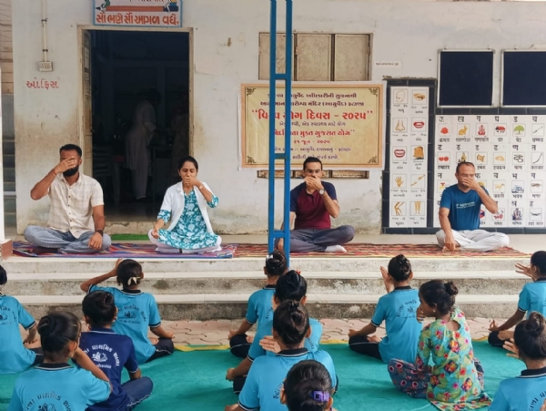ફટાણા ખાતે આંતરરાષ્ટ્રીય યોગ દિવસની ઉજવણી કરાઈ.