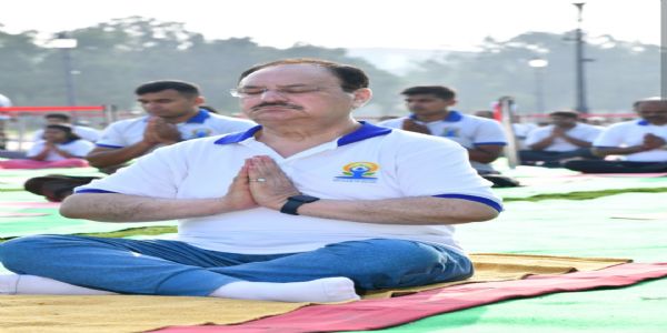 યોગ એ માત્ર શારીરિક શિસ્ત જ નથી, તે એક ઊંડી માનસિક અને આધ્યાત્મિક સાધના પણ છે - નડ્ડા