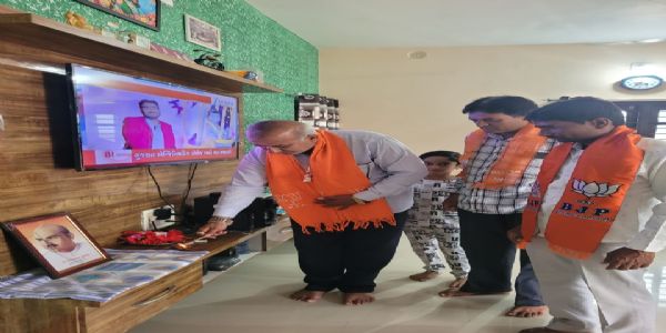 ગીર સોમનાથ. શ્યામા પ્રસાદ મુખર્જીની પુણ્યતિથી દિવસે પુષ્પાંજલિ