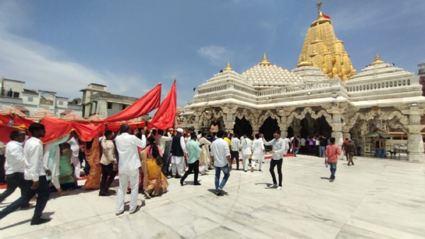 AMBAJI MANDIR MA DARSHAN ARTI NA SAMAY