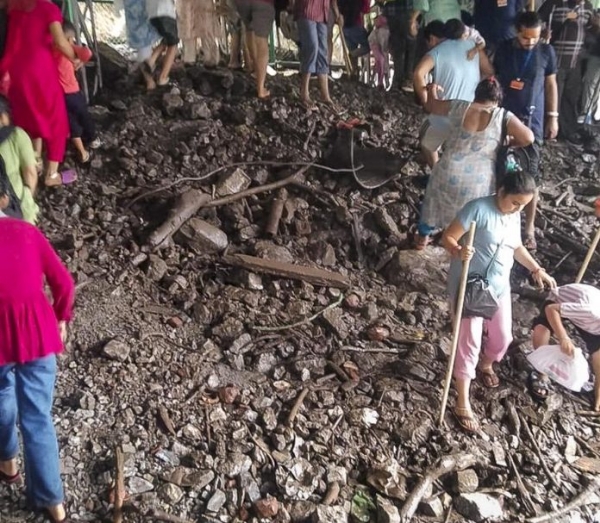 ભૂસ્ખલનથી પ્રભાવિત હિમકોટી રસ્તો ભૂસ્ખલનથી પ્રભાવિત હિમકોટી રસ્તો