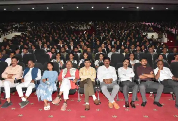પાટણ યુનિવર્સિટીમાં બંધારણ હત્યા દિવસની ઉજવણી