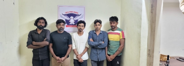 પોરબંદરના જુબેલી વિસ્તાર માંથી પાંચ પતા પ્રેમીઓ ઝડપાયા.