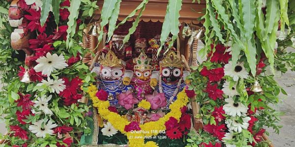 અંબાજી માં ભગવાન જગન્નાથજી ની 31 મી ભવ્ય શોભાયાત્રા, પોલીસ ના ચુસ્ત બંદોબસ્ત હેઠળ રથયાત્રા એ નગર પરી ભ્રમણ કર્યું