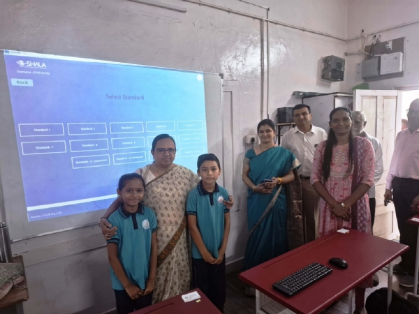 પ્રાથમિક શાળામાં શાળા પ્રવેશોત્સવ