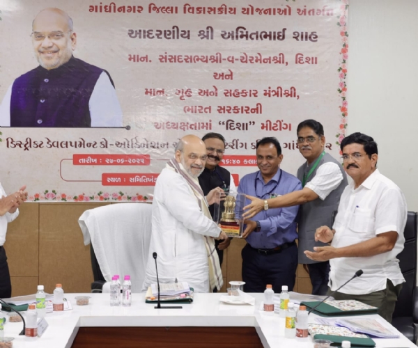 केंद्रीय मंत्री अमित शाह की अध्यक्षता में बैठक