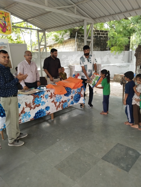 શિક્ષિત જીવનનો પાયો રોપતો ઉત્સવ એટલે શાળા પ્રવેશોત્સવ.