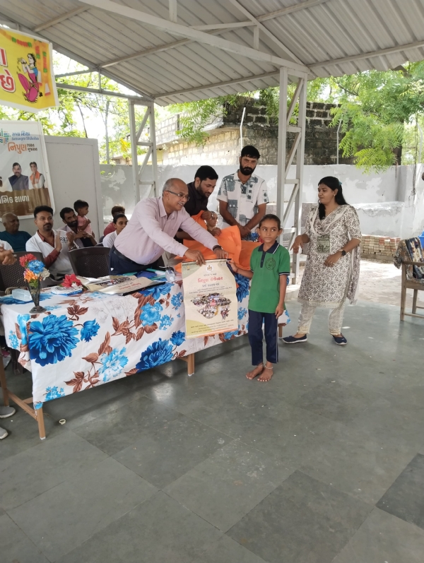 શિક્ષિત જીવનનો પાયો રોપતો ઉત્સવ એટલે શાળા પ્રવેશોત્સવ.