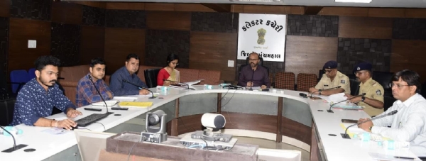 ગોધરા ખાતે જિલ્લા કલેક્ટરશ્રીની અધ્યક્ષતામાં જિલ્લા માર્ગ સલામતી સમિતિની બેઠક યોજાઈ-૧ ગોધરા ખાતે જિલ્લા કલેક્ટરશ્રીની અધ્યક્ષતામાં જિલ્લા માર્ગ સલામતી સમિતિની બેઠક યોજાઈ-૧
