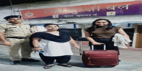 ભાવનગર ડિવિઝનના રેલવે કર્મચારીઓની મદદથી મહિલા મુસાફરની ખોવાયેલી ટ્રોલી બેગ મળી આવી