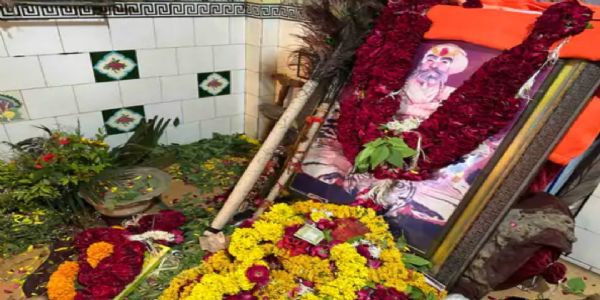 પાટણમાં ગુરુપૂર્ણિમા પર્વે મંદિરોમાં ભક્તોની ભીડ