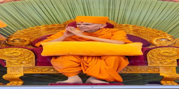 મહંત સ્વામી મહારાજના પાવન સાનિધ્યમાં તીર્થધામ બોચાસણમાં ગુરુપૂર્ણિમાનો ઉત્સવ ઉજવાયો