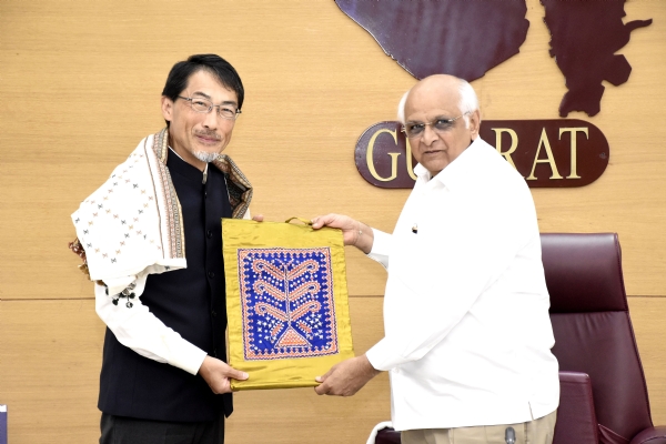 ગાંધીનગરમાં શુભેચ્છા મુલાકાત