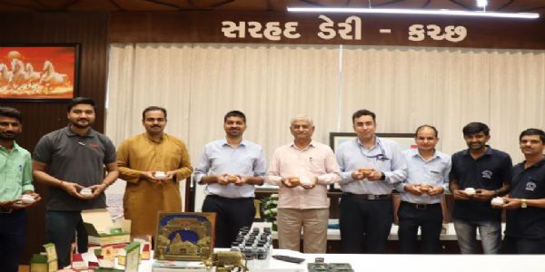 બજારમાં આવી અમૂલની મટકા કૂલ્ફી, કચ્છની સરહદ ડેરીમાં ગુજરાતનું પ્રથમ ઉત્પાદન શરૂ