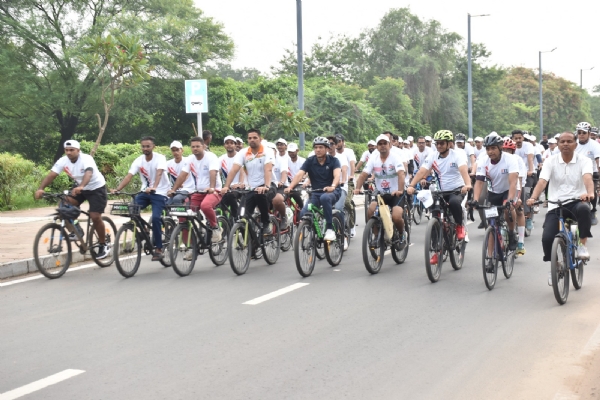 ગાંધીનગર ખાતે સાયકલ રેલી યોજાઈ