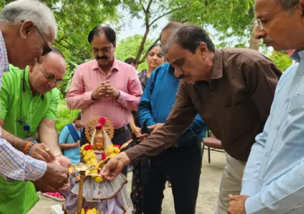 પાટણની શેઠ એમ.એન. હાઈસ્કૂલમાં “ગુરુ વંદન – છાત્ર અભિનંદન” કાર્યક્રમ ઉજવાયો