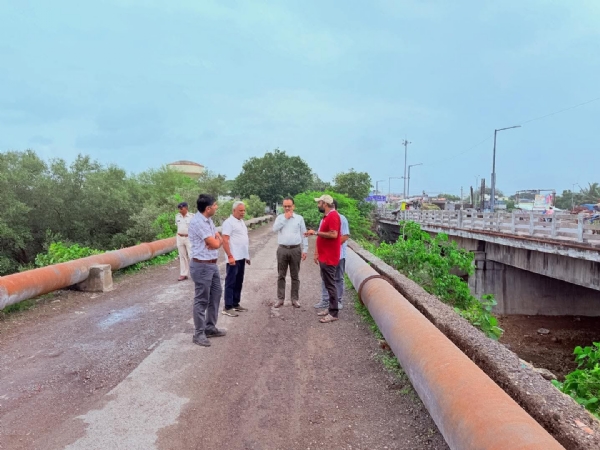 પોરબંદર જિલ્લામાં આવેલા વિવિધ પુલોની ચકાસણીની કાર્યવાહી હાથ ધરાઈ.