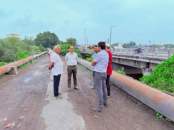 પોરબંદર જિલ્લામાં આવેલા વિવિધ પુલોની ચકાસણીની કાર્યવાહી હાથ ધરાઈ.