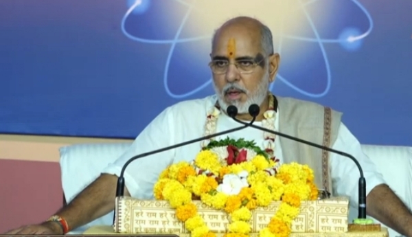 સાંદીપનિ ખાતે રમેશભાઈ ઓઝાના શ્રીમુખેથી શ્રીવિષ્ણુ સહસ્રનામ સ્તોત્ર પર પ્રવચન માળાનો પ્રારંભ.
