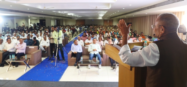 સરદારધામ યુવા સંગઠન દ્વારા અંકલેશ્વર ખાતે યુવા સંવાદ કાર્યક્રમ યોજાયો હતો