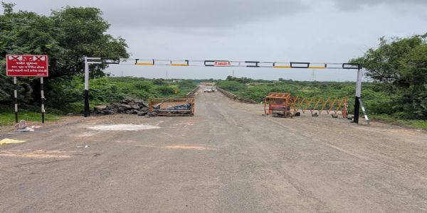 ભુજ મુન્દ્રાના બરાયા બ્રીજને ભારે વાહનો માટે સંપૂર્ણ બંધ કરાયો