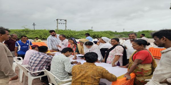 પોરબંદરમાં બોખીરા આવાસ ખાતે સર્વરોગ નિદાન કેમ્પ યોજાયો