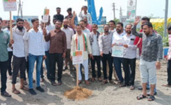 મુન્દ્રામાં કોંગ્રેસ દ્વારા વિરોધ