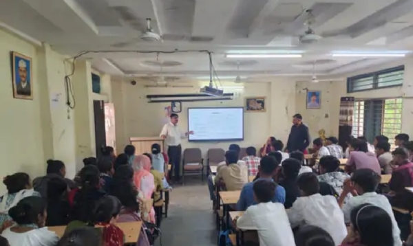 સાંતલપુરની વિનયન કોલેજમાં FYBA સેમેસ્ટર-1ના નવા  વિદ્યાર્થીઓ માટે પ્રવેશોત્સવનું આયોજન કરવામાં આવ્યું.