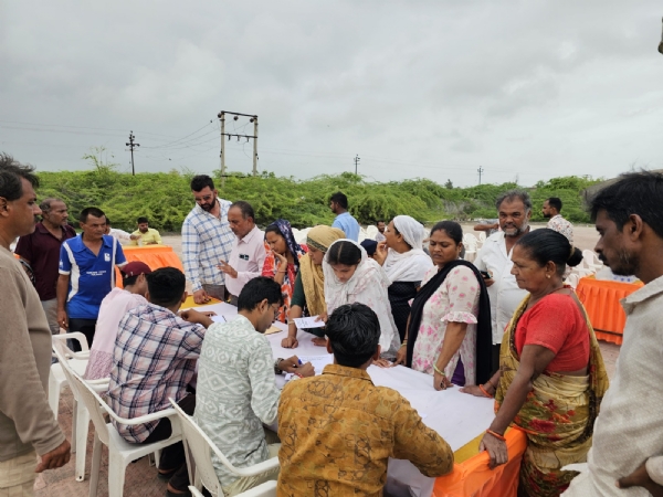 પોરબંદરમાં બોખીરા આવાસ ખાતે સર્વરોગ નિદાન કેમ્પ યોજાયો.