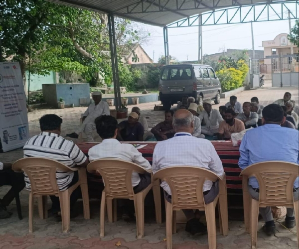 ગુજરાત ગ્રામીણ બેંક ગરેજ તથા એસબીઆઇ લીડ બેંક પોરબંદર દ્વારા ચીકાસા ગામે નાણાકીય જાગૃતતા શિબિરનું આયોજન કરાયું.