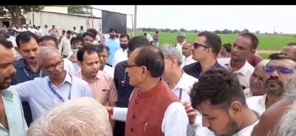 ખેડૂતો સાથે સંવાદ કર્યો