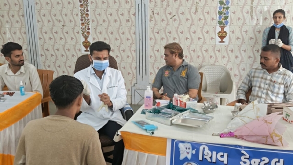 દાંતનો ફ્રી નિદાન કેમ્પ