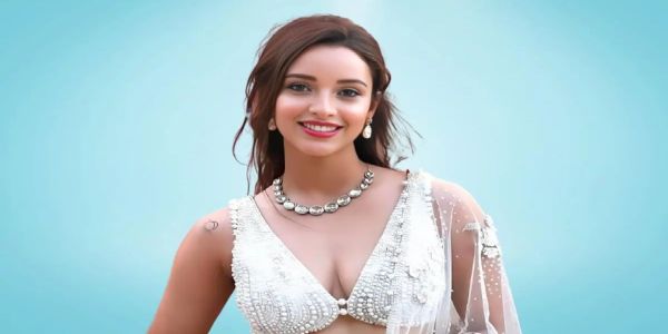 ઇન્ટરવ્યૂ: મારા માટે, પાત્રોમાં વિવિધતા જ વાસ્તવિક સંતુલન અને સર્જનાત્મક ઉર્જાનો સ્ત્રોત છે: તૃપ્તિ ડિમરી