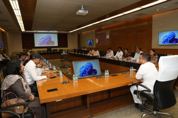 ગાંધીનગર ખાતે બેઠક યોજાઈ