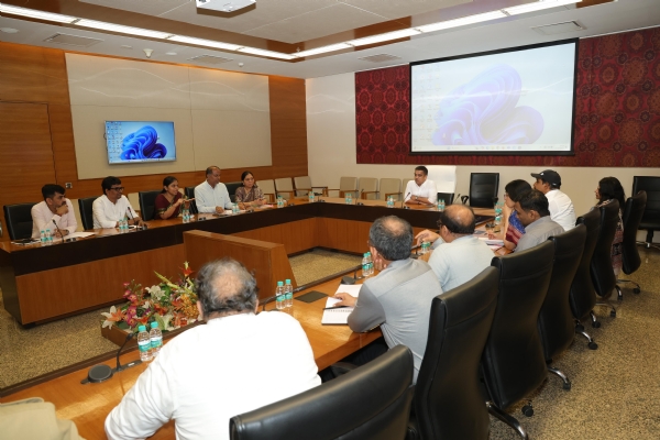 ગાંધીનગર ખાતે બેઠક યોજાઈ